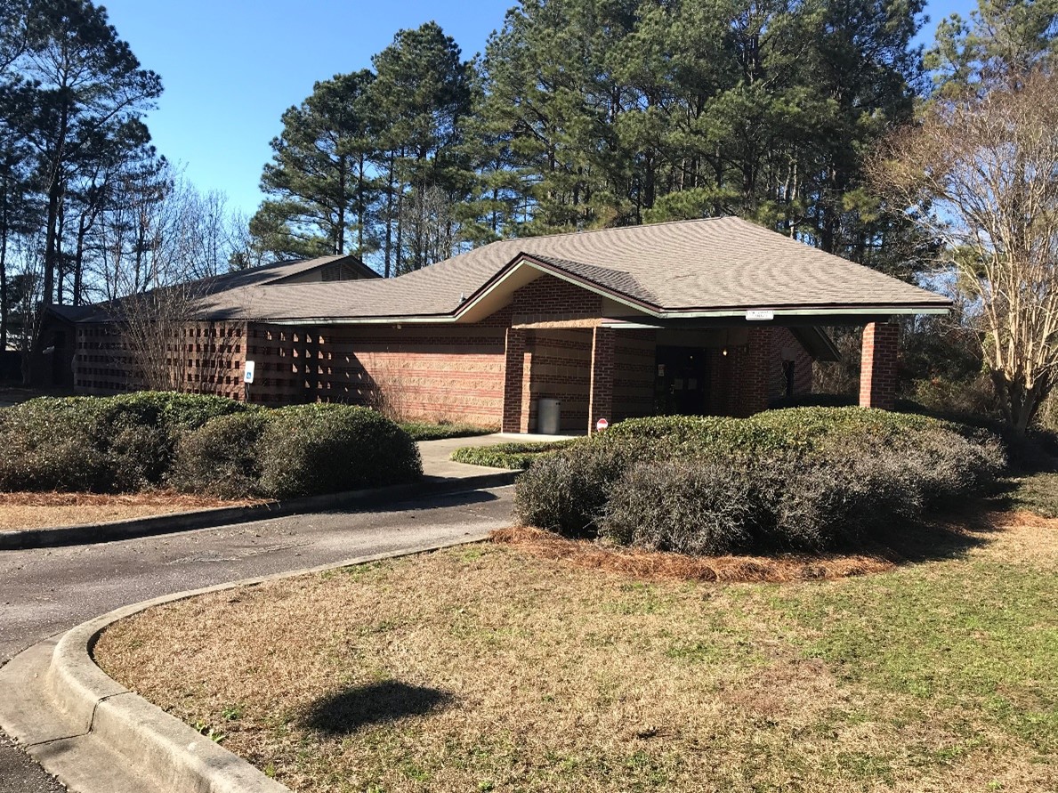 Calhoun Clinic building image