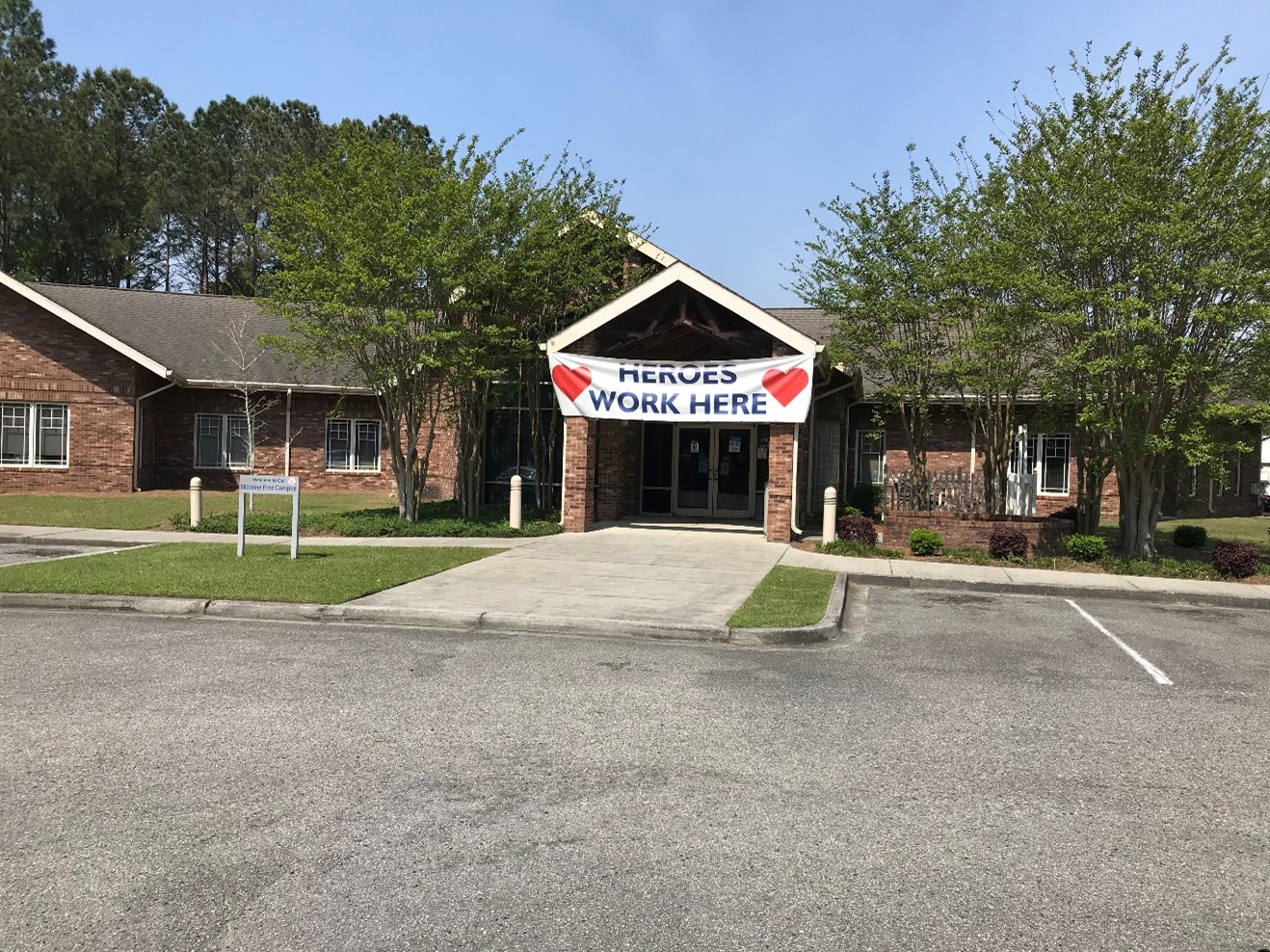 Georgetown Clinic building image